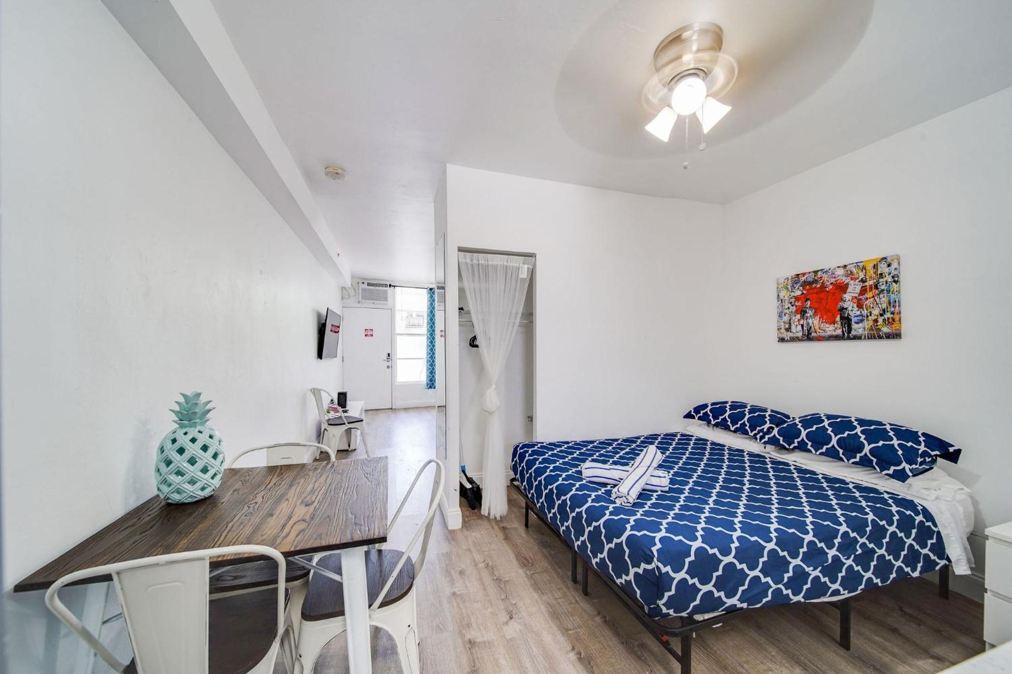 Steps 2 Beach, Ocean Drive Deco W/2 Queen Beds Apartamento