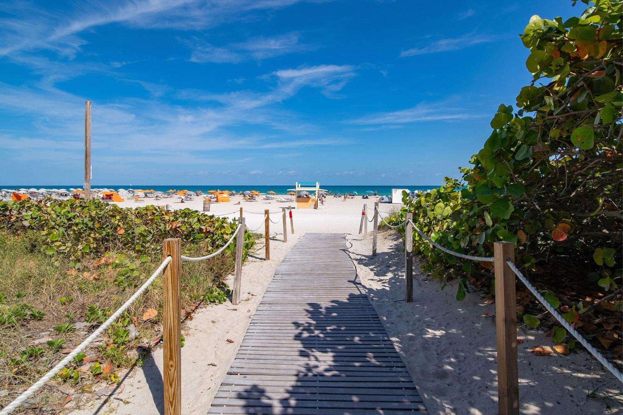 Steps 2 Beach, Ocean Drive Deco W/2 Queen Beds Apartamento